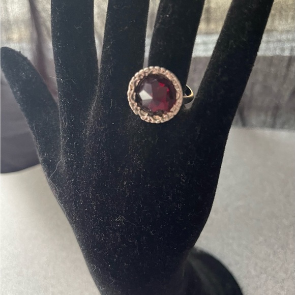 Vintage Leach & Gardner Garnet & Silver Circular Ring - Picture 3 of 15